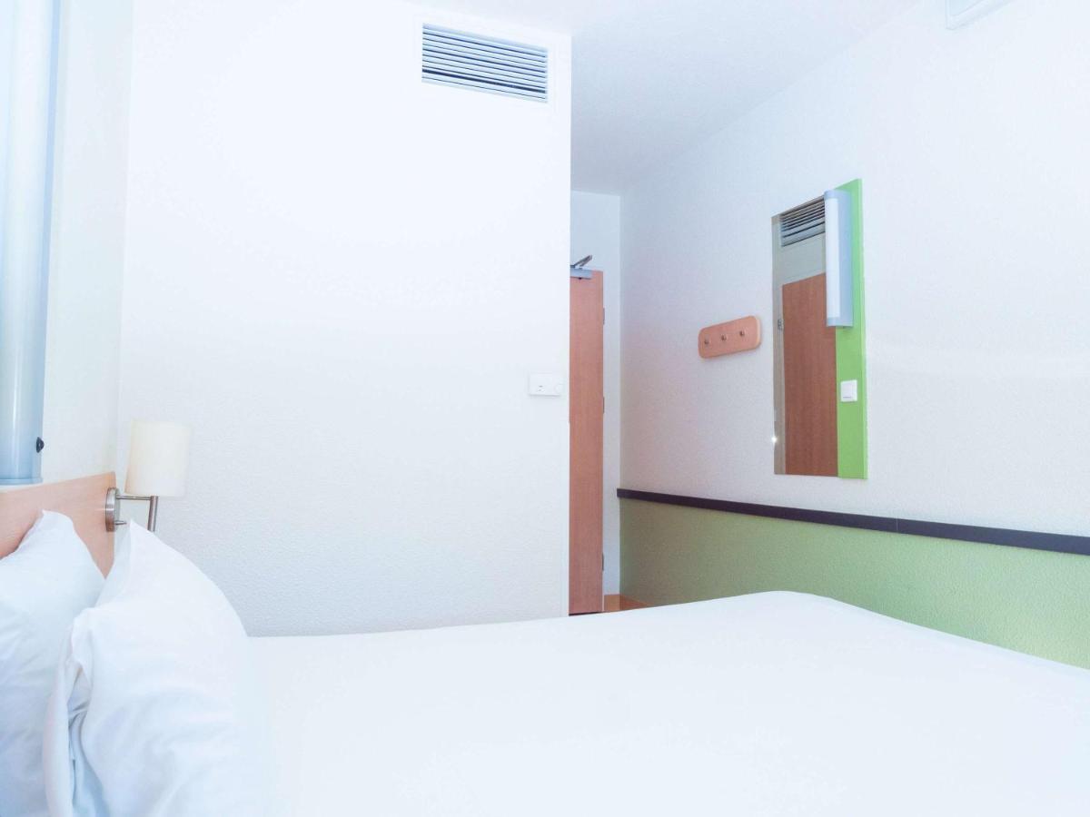 Ibis Budget Krakow Bronowice Cracóvia Exterior foto