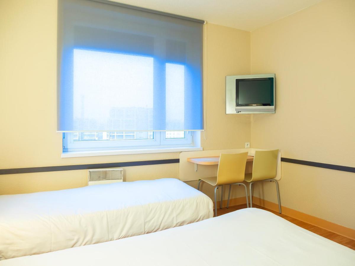 Ibis Budget Krakow Bronowice Cracóvia Exterior foto